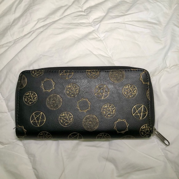 Supernatural - Symbols Wallet black - Picture 1 of 4